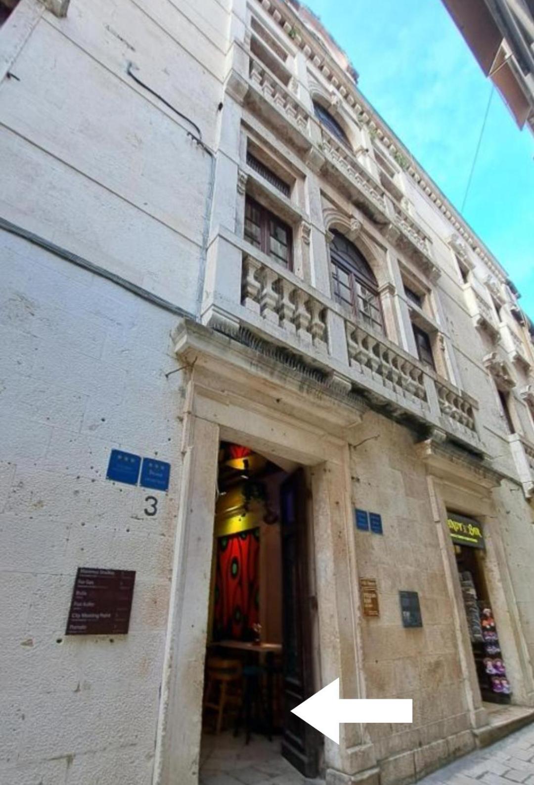 Inchy Accommodation - In The Center Of Diocletian'S Palace Split Exterior foto